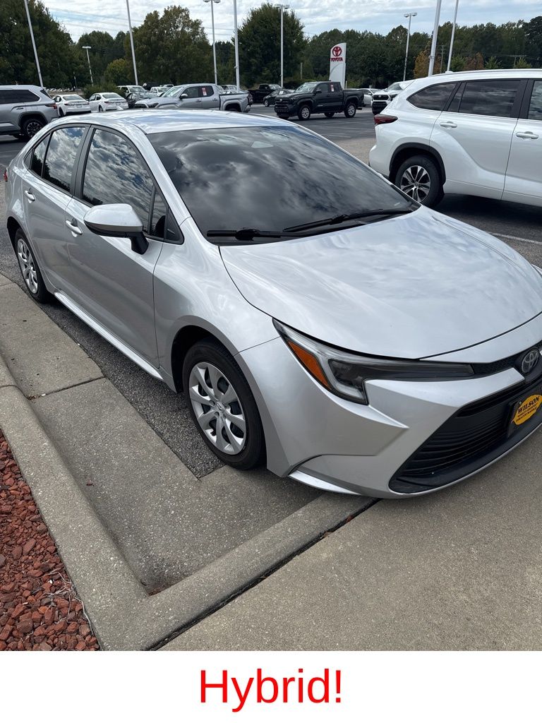 2024 Toyota Corolla Hybrid LE photo 3