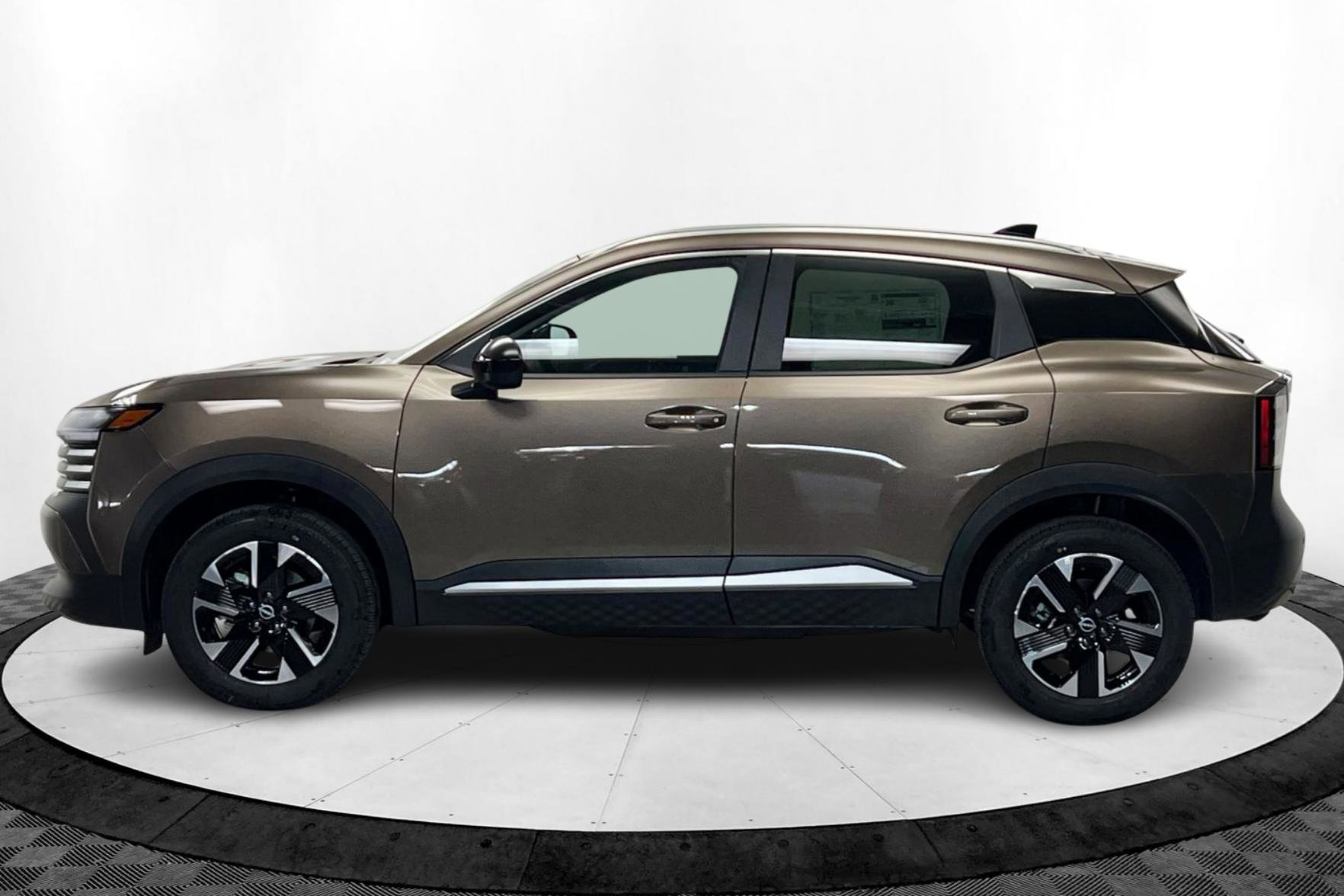 2026 Nissan Kicks SV photo 2