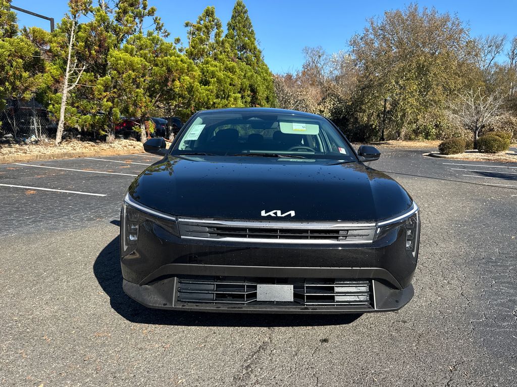 2025 Kia K4 LXS photo 3