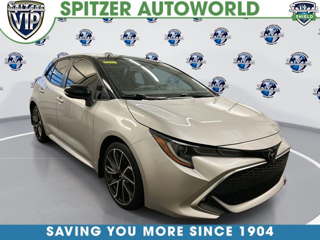 2022 Toyota Corolla Hatchback XSE's photo