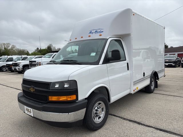 2025 Chevrolet Express Cutaway Base's photo