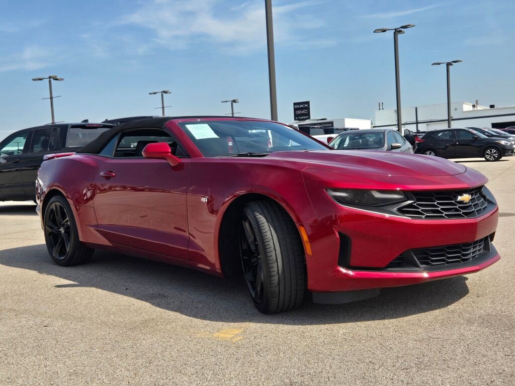 2023 Chevrolet Camaro 2LT photo 3