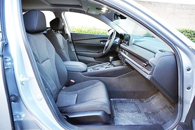 Used 2024 Silver Honda EX image 10
