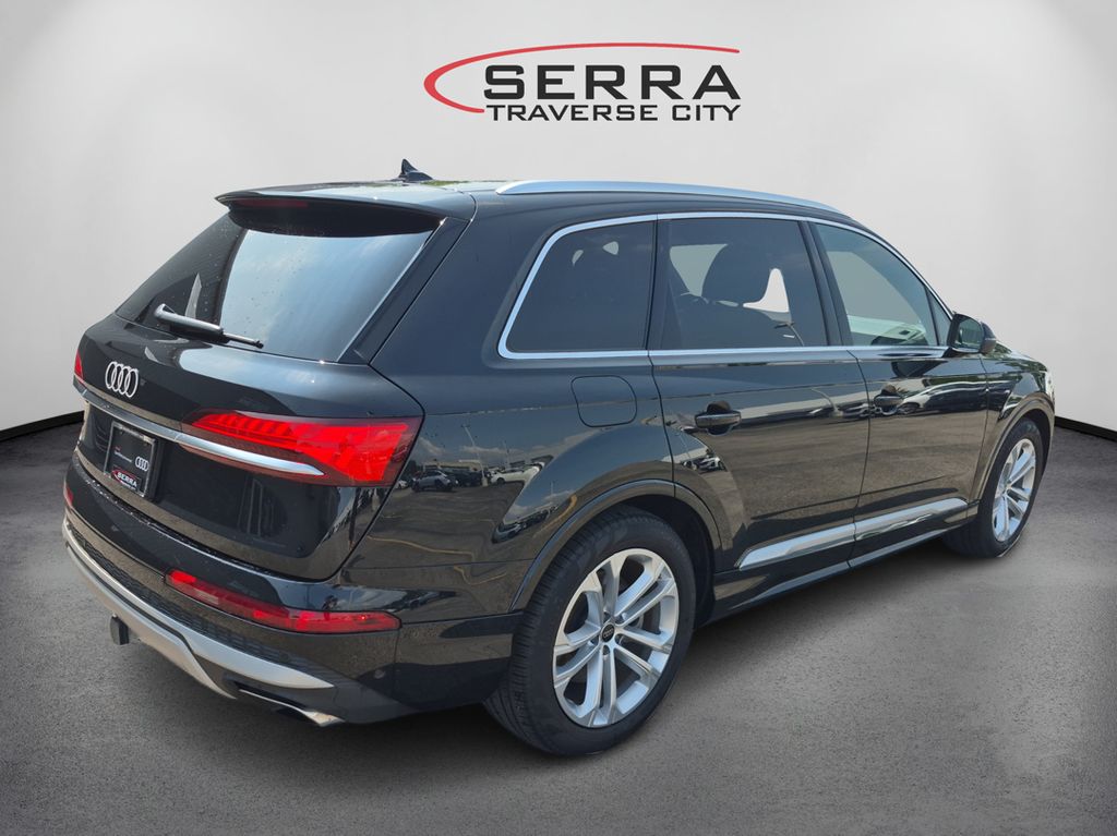 2025 Audi Q7 55 Prestige photo 4