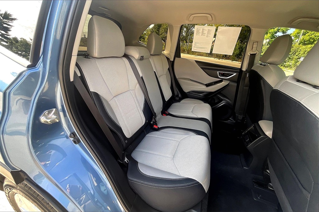 2022 Subaru Forester Base photo 25