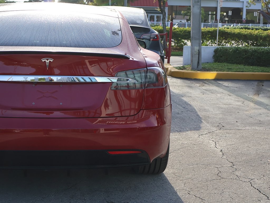 2017 Tesla Model S 75 photo 16