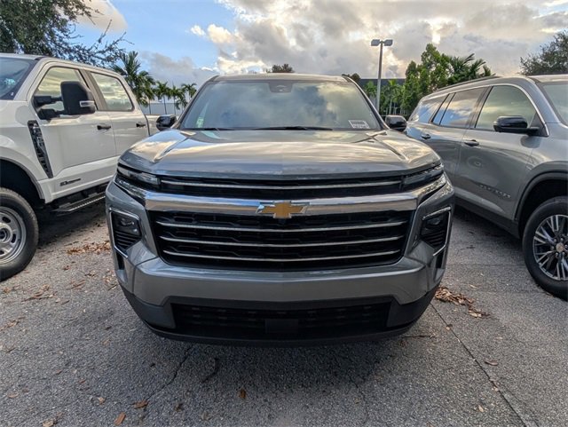 2026 Chevrolet Traverse photo 2