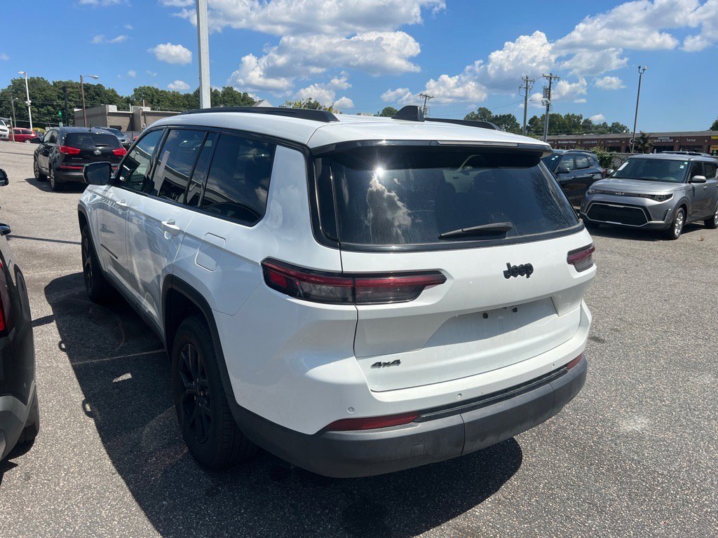 2024 Jeep Grand Cherokee Altitude photo 4