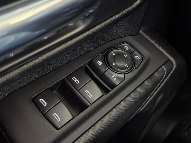 2025 Chevrolet Silverado 2500HD Custom photo 14