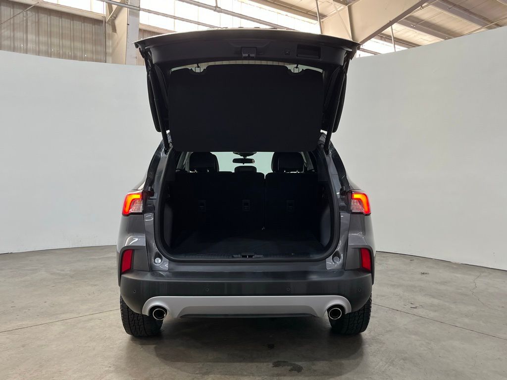 2022 Ford Escape Hybrid SEL photo 11
