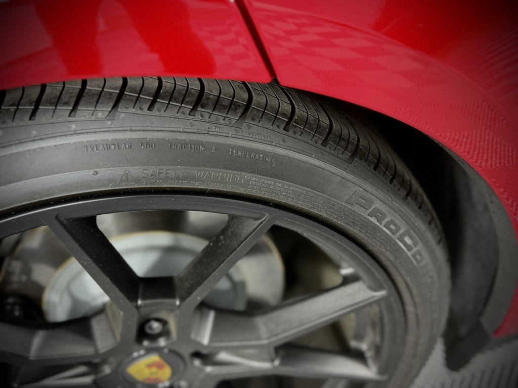 2024 Porsche Taycan Sport Turismo GTS photo 19