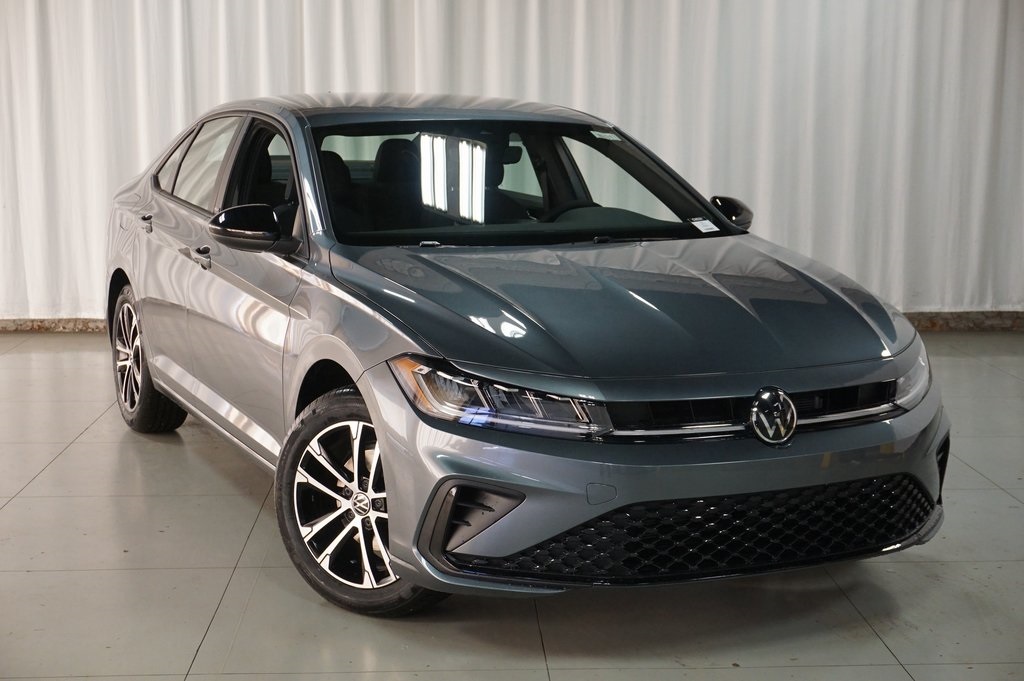 2025 Volkswagen Jetta 1.5T Sport photo 2