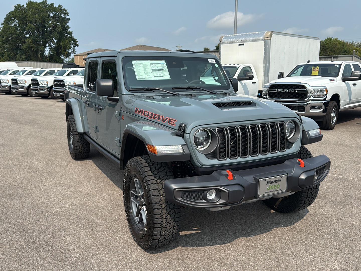 2025 Jeep Gladiator Mojave photo 2