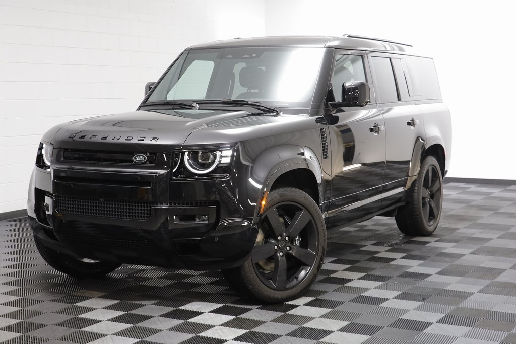 2026 Land Rover Defender V8's photo