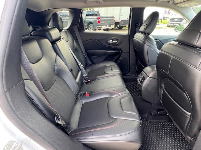 2019 Jeep Cherokee Trailhawk photo 12