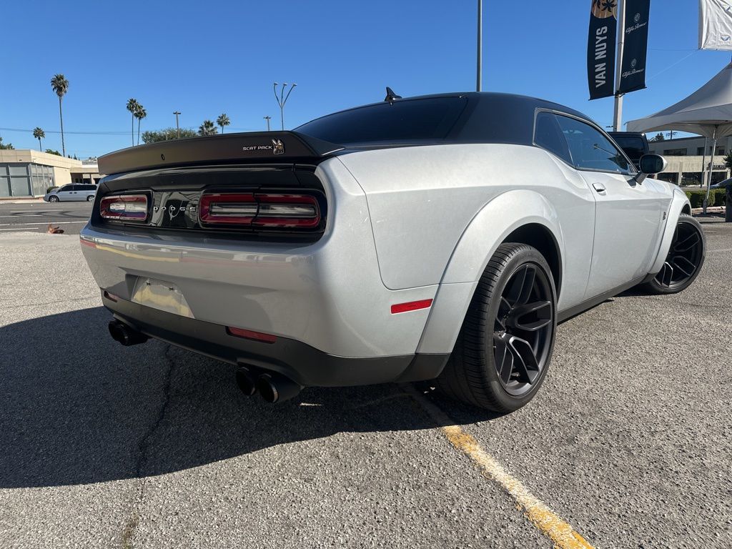 2021 Dodge Challenger R/T Scat Pack Widebody photo 4