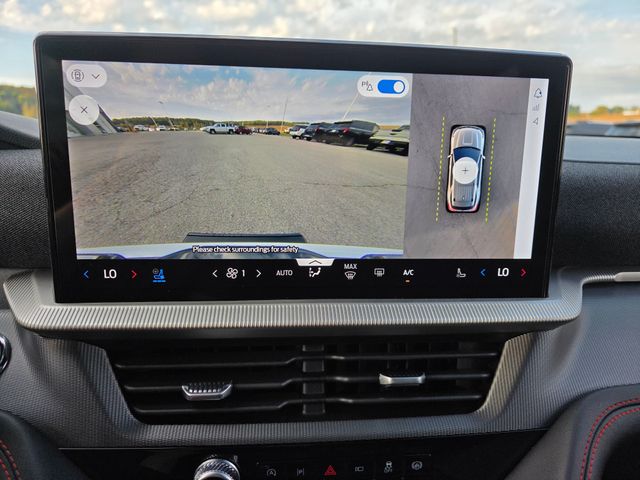 2025 Ford Explorer ST photo 21