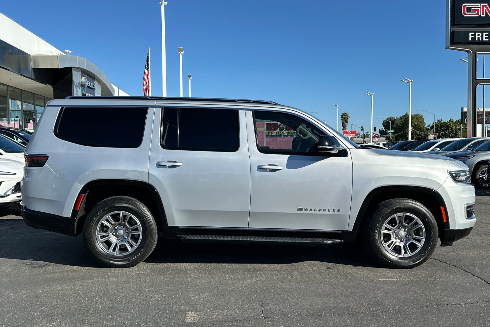 2024 Jeep Wagoneer Base photo 3
