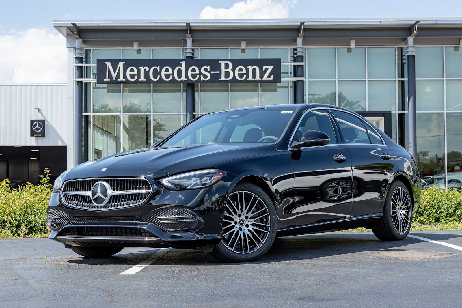 2025 Mercedes-Benz C-Class Sedan C 300's photo