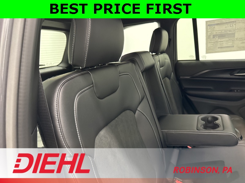 2025 Jeep Grand Cherokee Altitude X photo 2