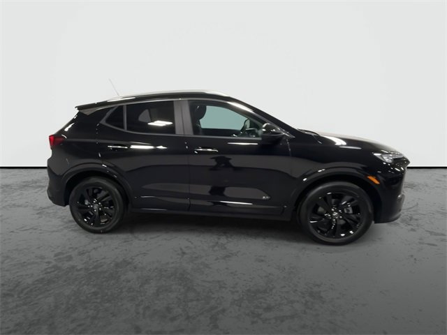 2025 Buick Encore GX Sport Touring photo 2