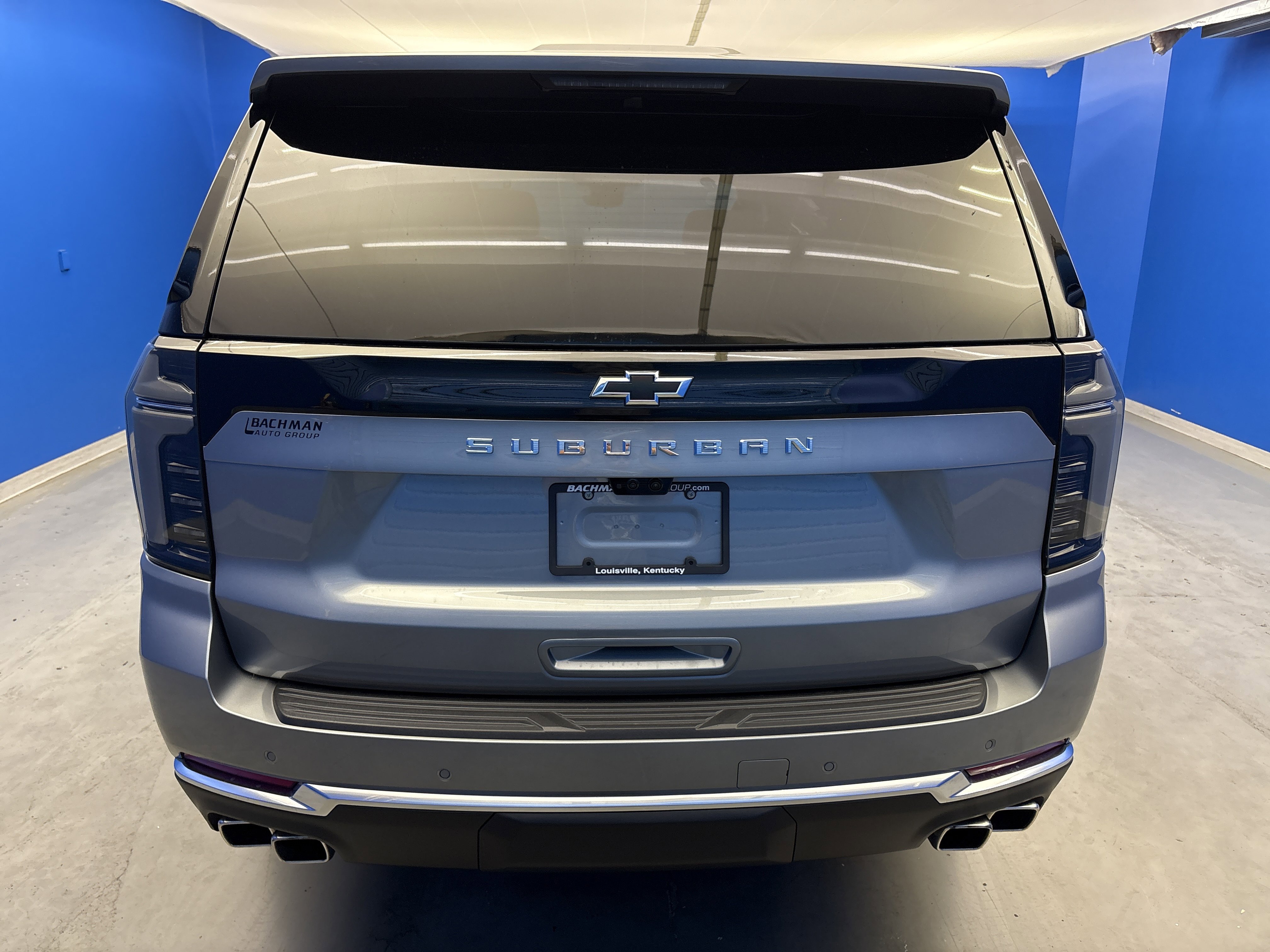 2025 Chevrolet Suburban High Country photo 3