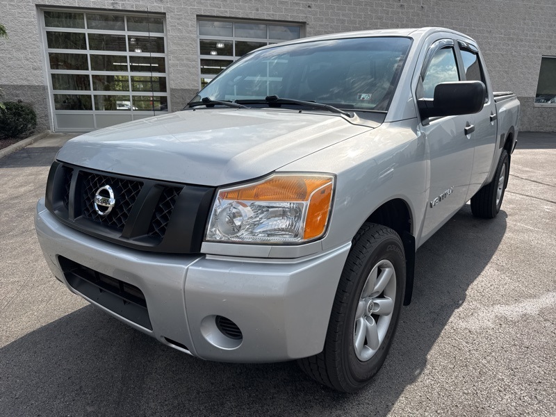 2011 Nissan Titan S Crew Cab photo 7