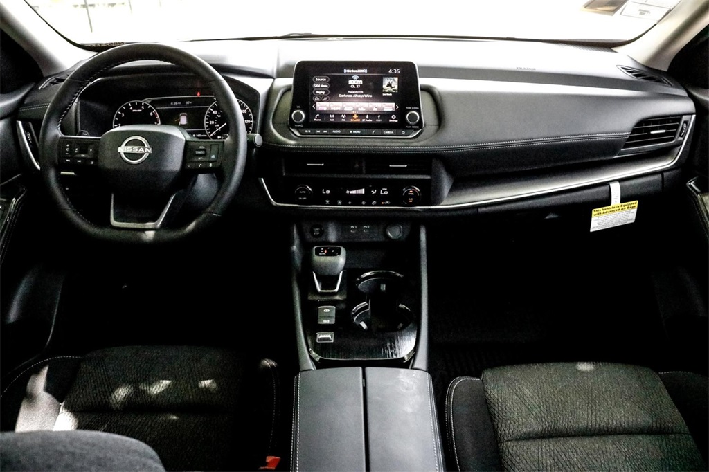 2025 Nissan Rogue SV photo 20