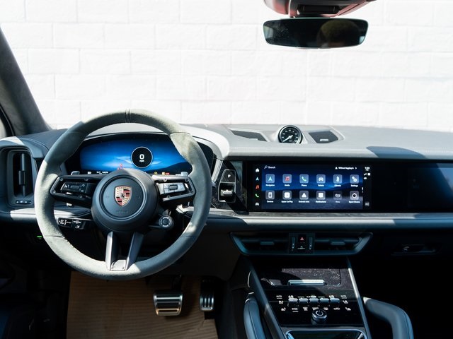 2026 Porsche Cayenne GTS photo 22