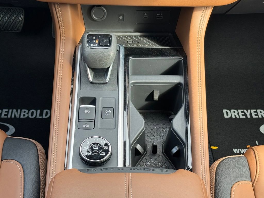2025 Nissan Pathfinder Platinum photo 23