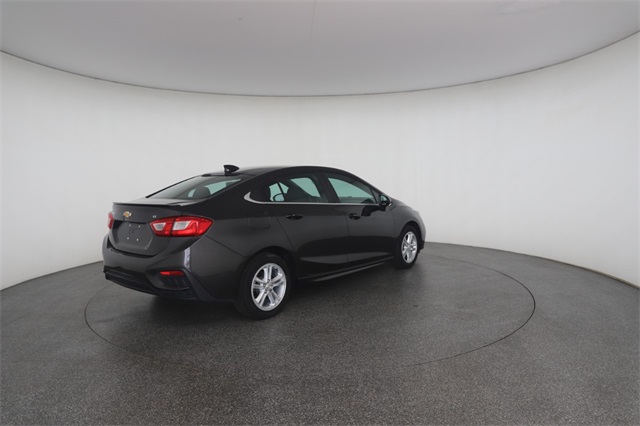 2017 Chevrolet Cruze LT photo 19