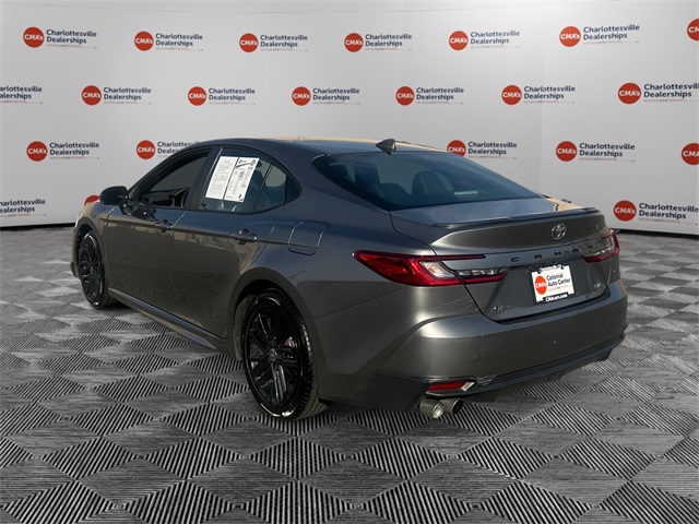 2025 Toyota Camry SE photo 3