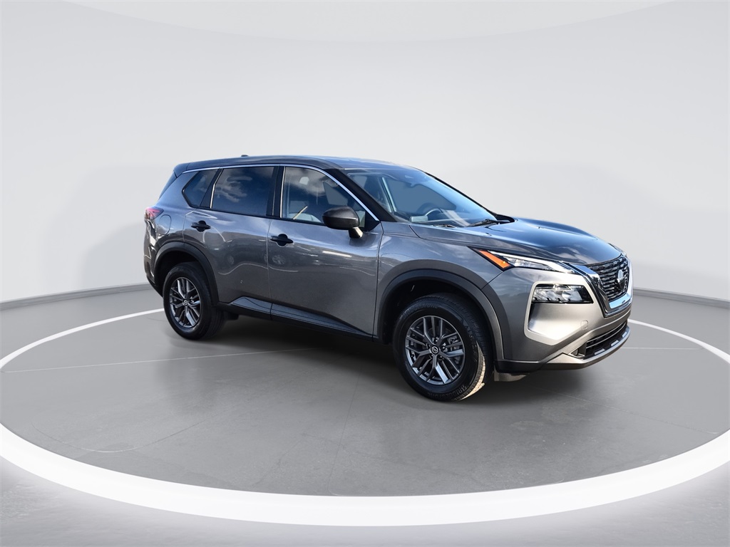 2021 Nissan Rogue S photo 2