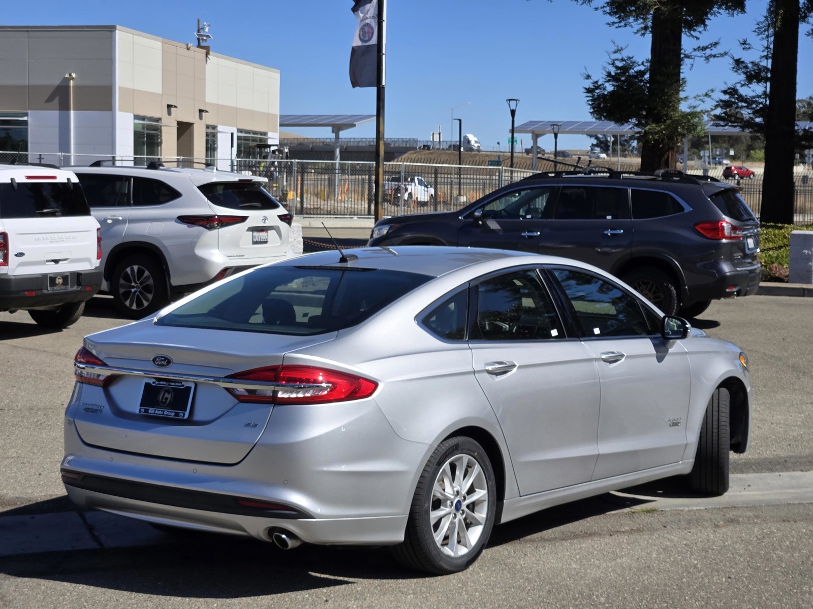 2017 Ford Fusion Energi SE photo 4