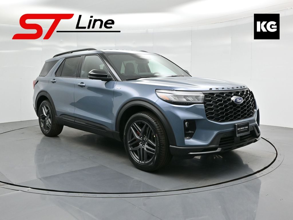 2025 Ford Explorer ST-LINE's photo
