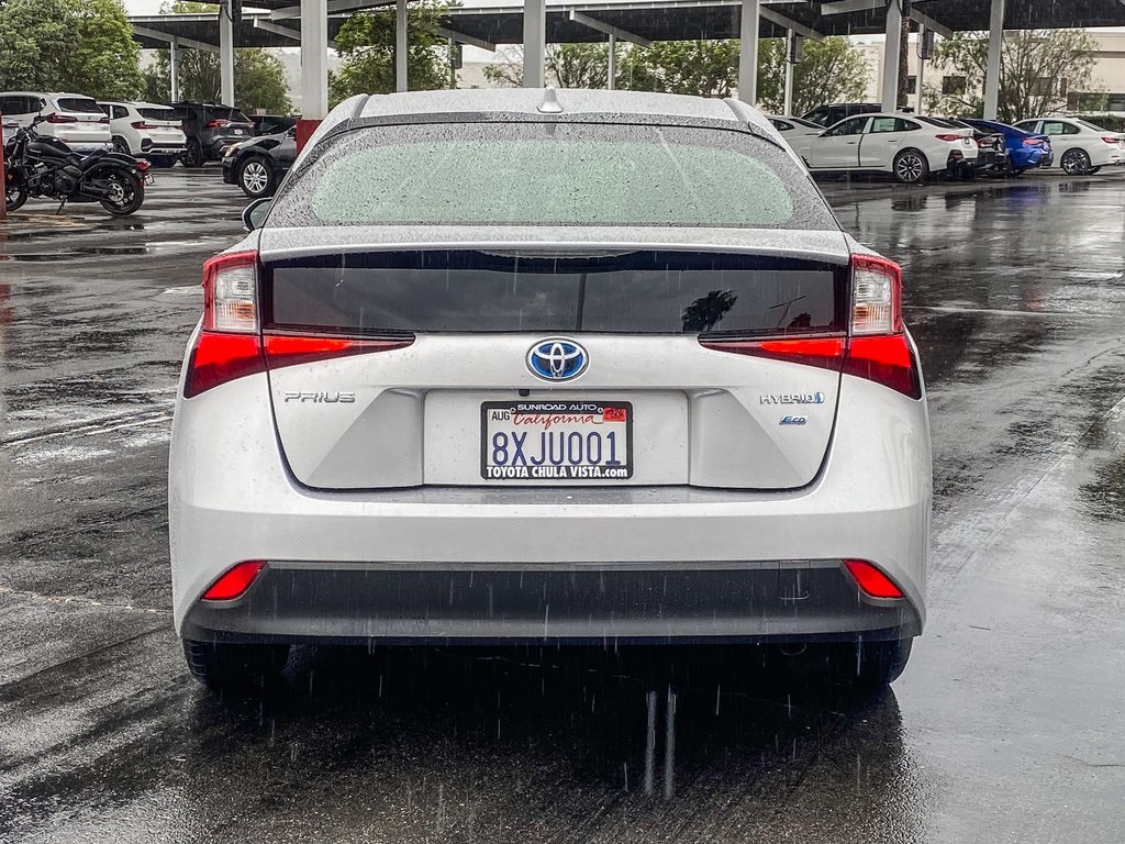 2022 Toyota Prius L photo 4
