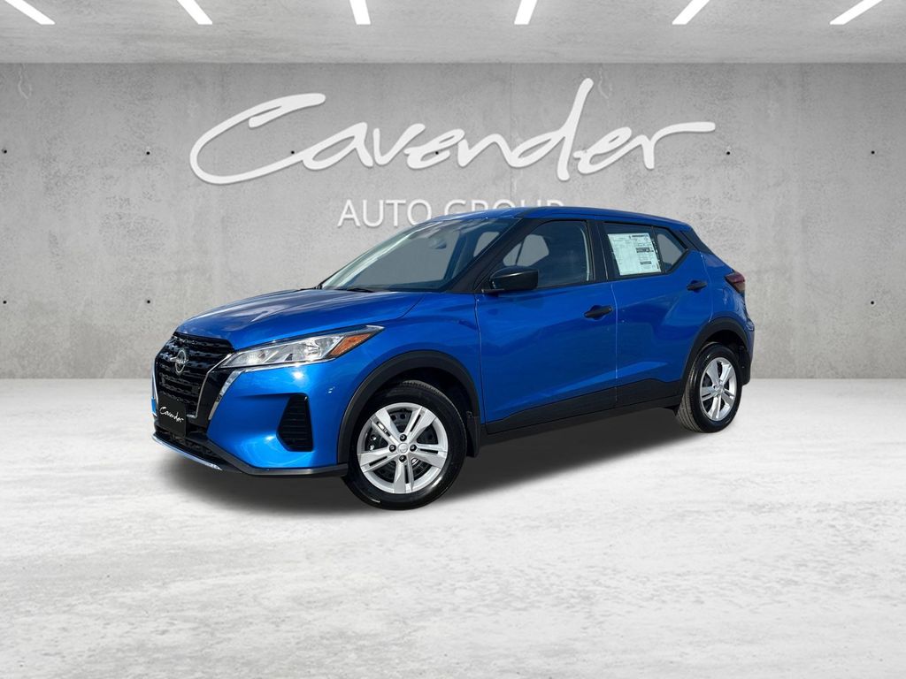 2025 Nissan KICKS PLAY Base's photo