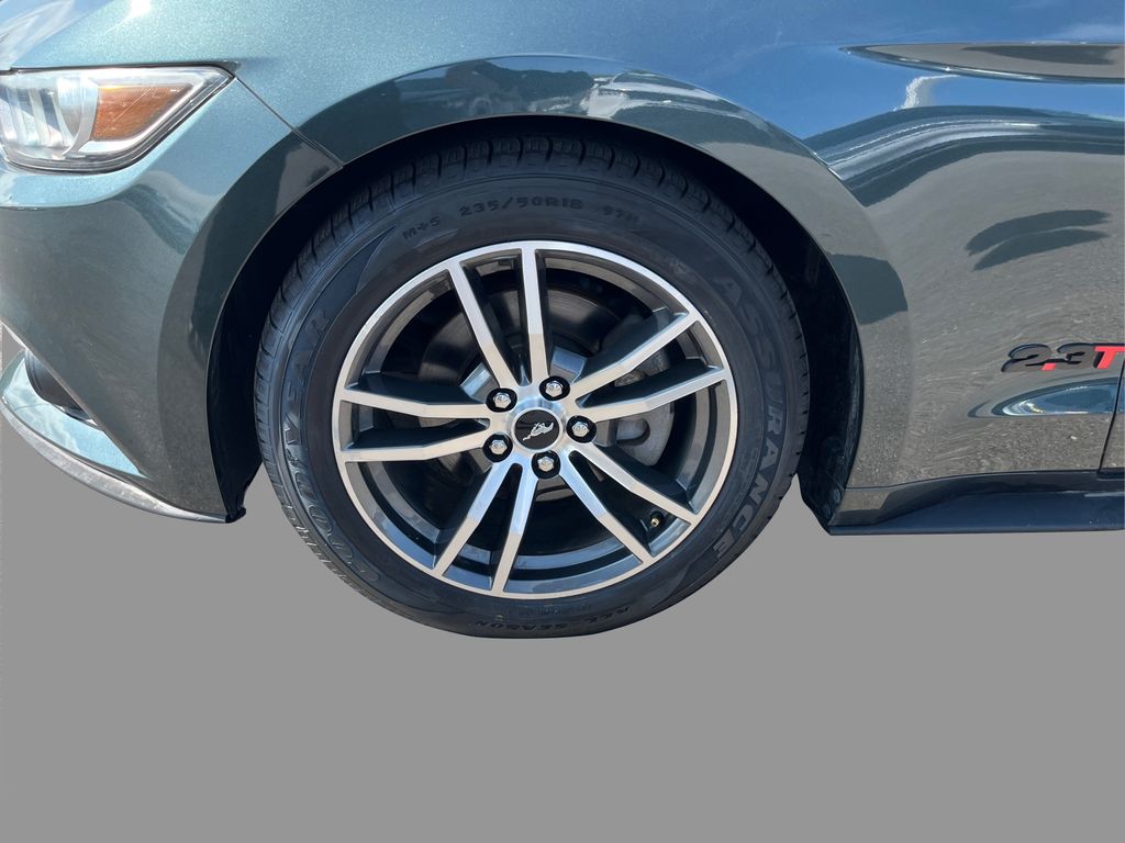 2016 Ford Mustang EcoBoost Premium photo 26