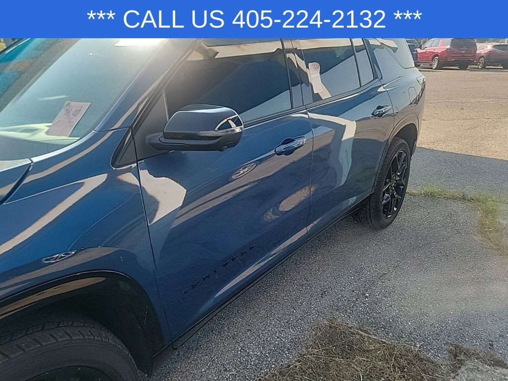 2024 Chevrolet Traverse RS photo 2