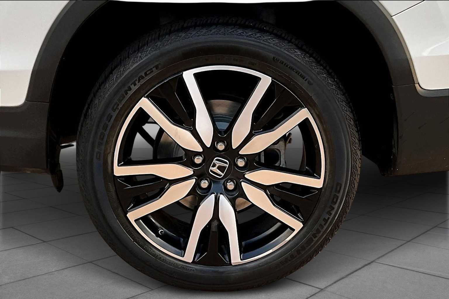 2022 Honda Pilot Touring photo 10