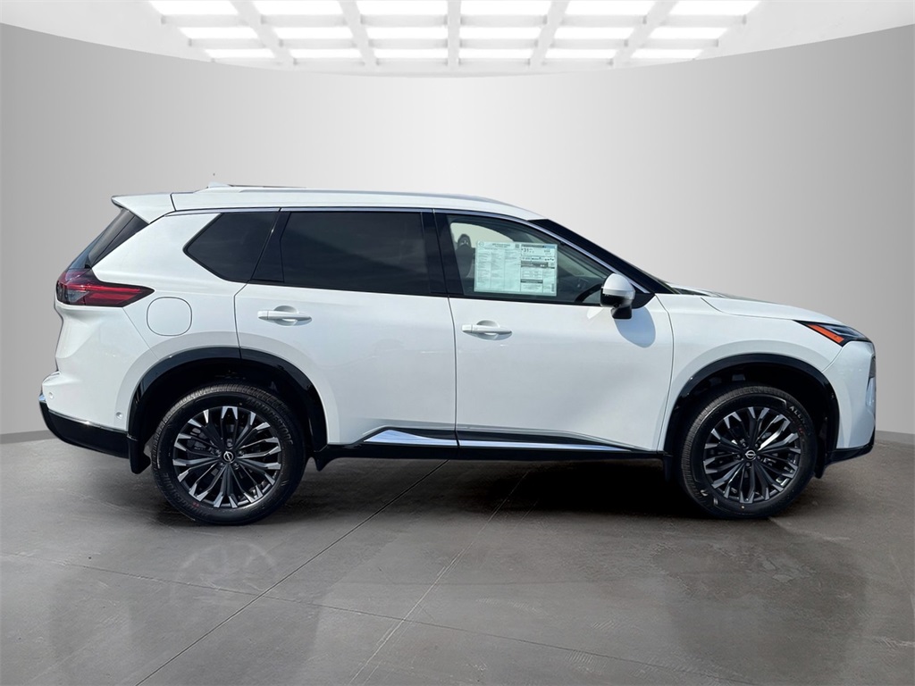 2026 Nissan Rogue Platinum photo 6