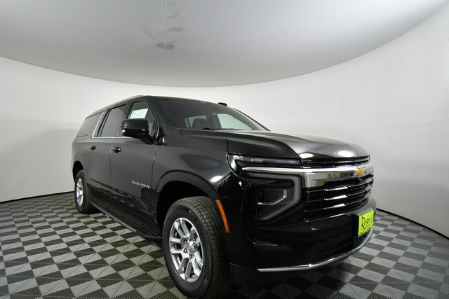2025 Chevrolet Suburban LS photo 3