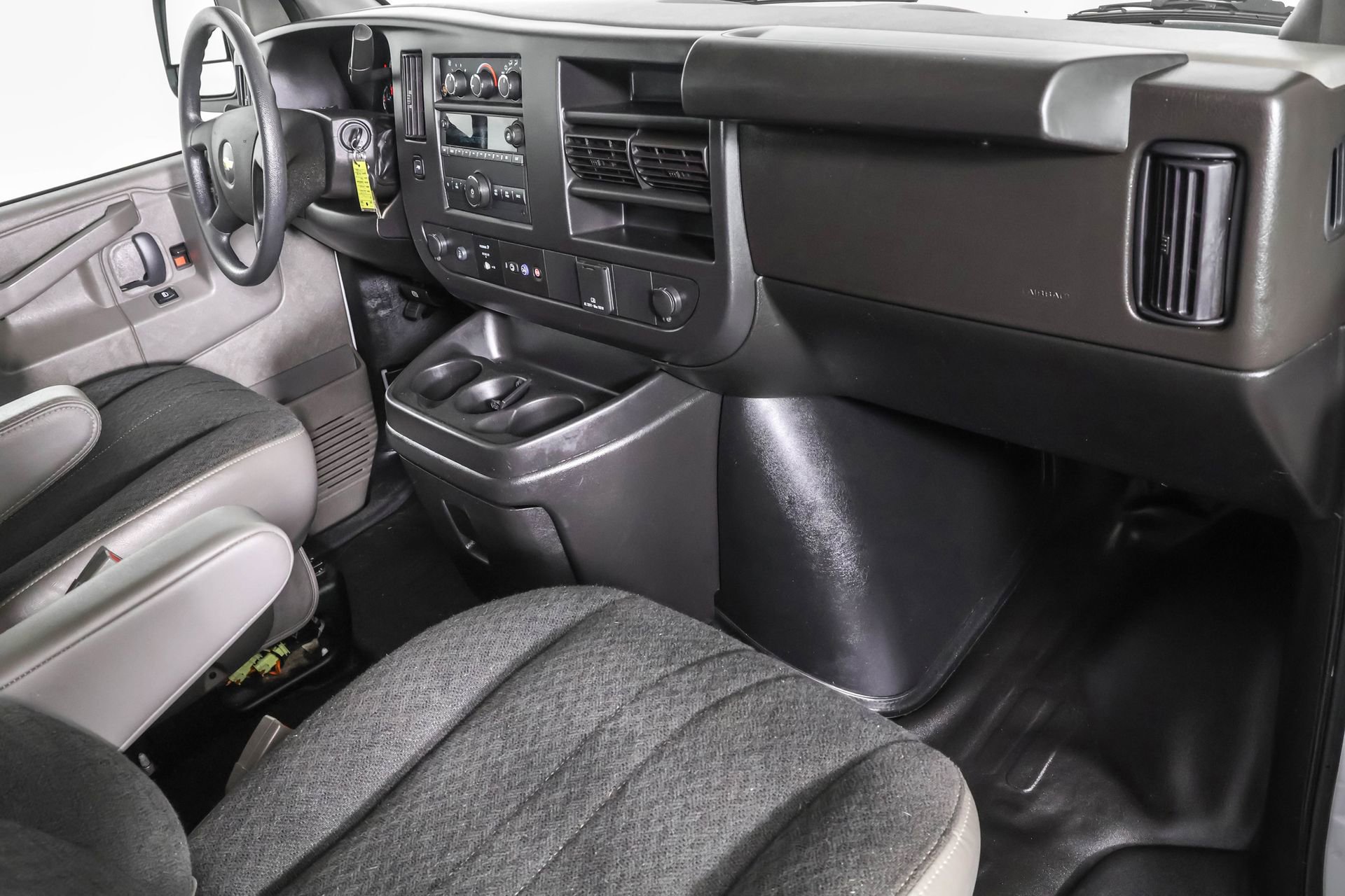2023 Chevrolet Express Cargo Van 2500 photo 15