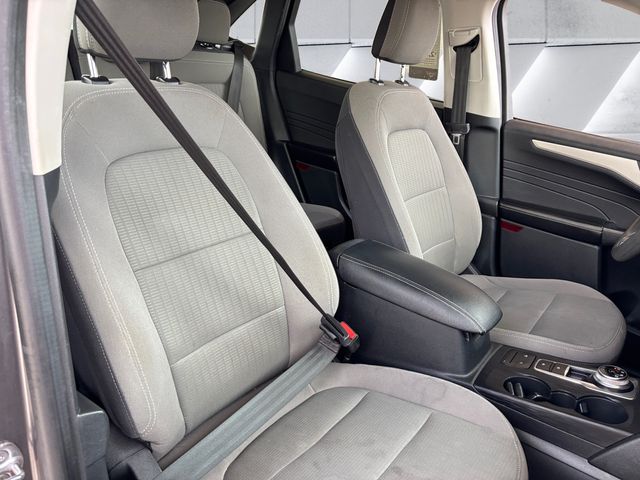 2021 Ford Escape S photo 13