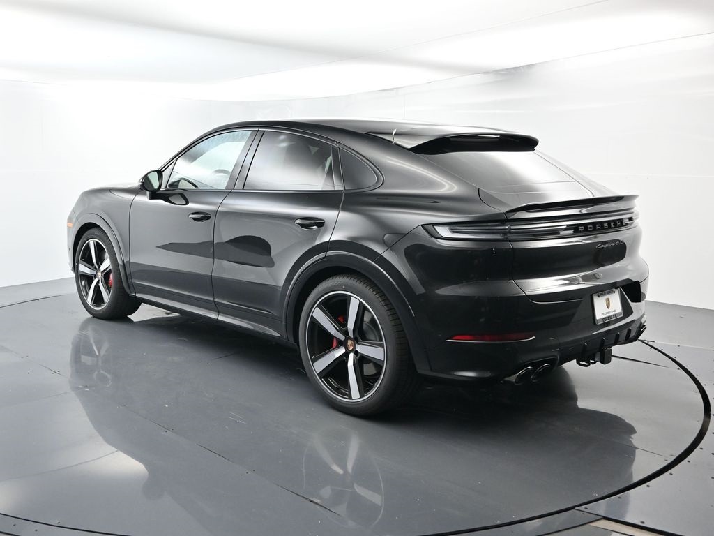 2026 Porsche Cayenne GTS Coupe photo 2