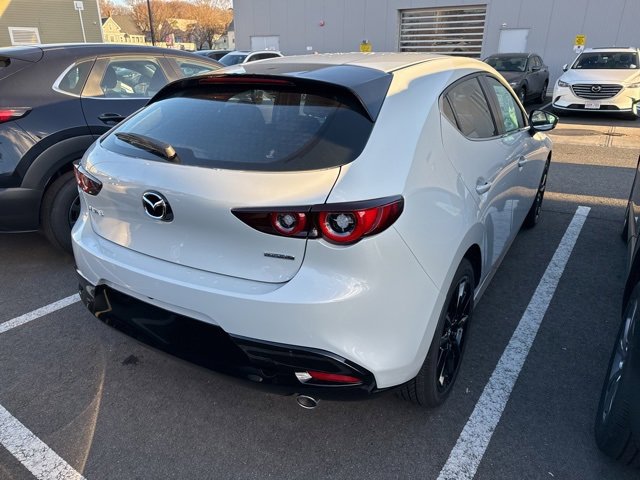 2025 Mazda Mazda3 Hatchback 2.5 Select Sport photo 4