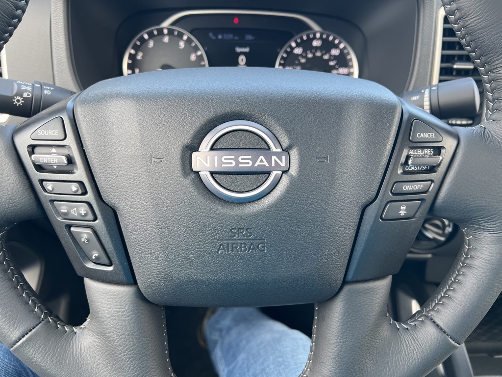 2024 Nissan Frontier SV photo 17