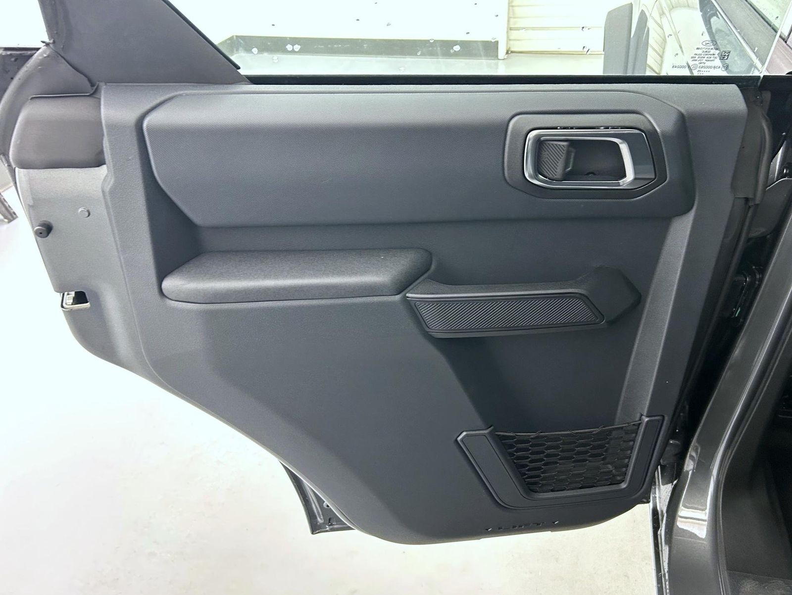 2025 Ford Bronco Base photo 19