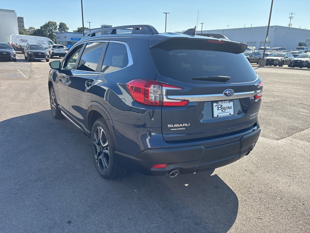 2025 Subaru Ascent Limited photo 4