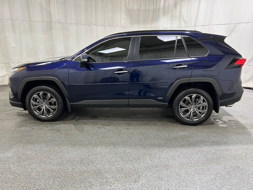 2024 Toyota RAV4 Hybrid Limited photo 4